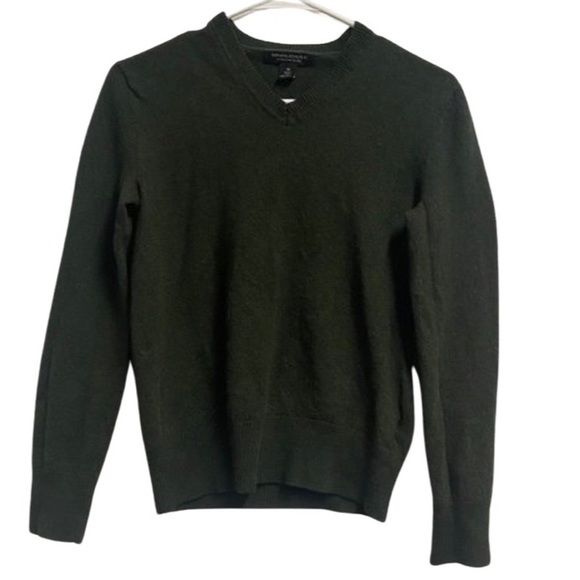 Banana Republic Sweaters - Banana Republic Extra Fine Merino Wool Green V Neck Sweater Size M